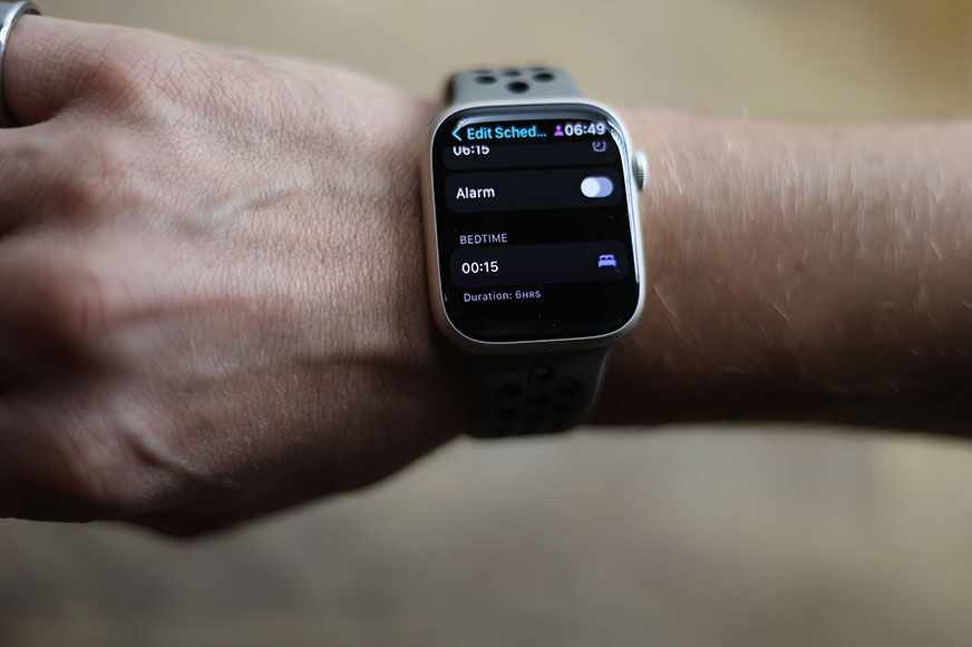 Будильник на Apple Watch 8.